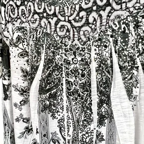 Dressbarn Blouse Top Womens 2X Black & White Paisley Print Embellished EUC - Picture 9 of 16